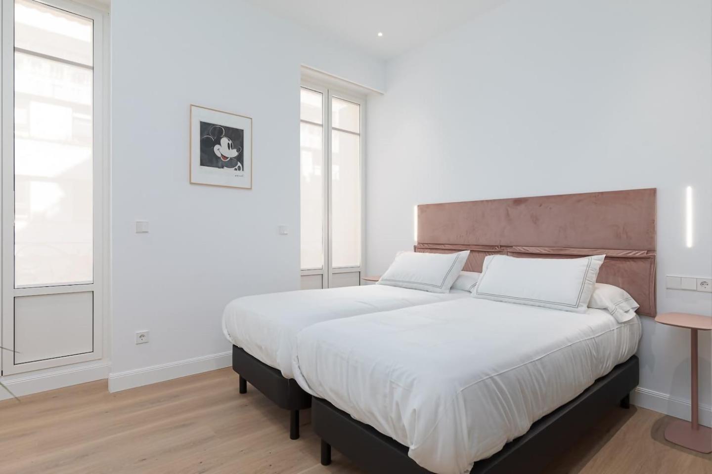 Mondrian New Ac Design Lovers Near La Concha Apartment San Sebastián